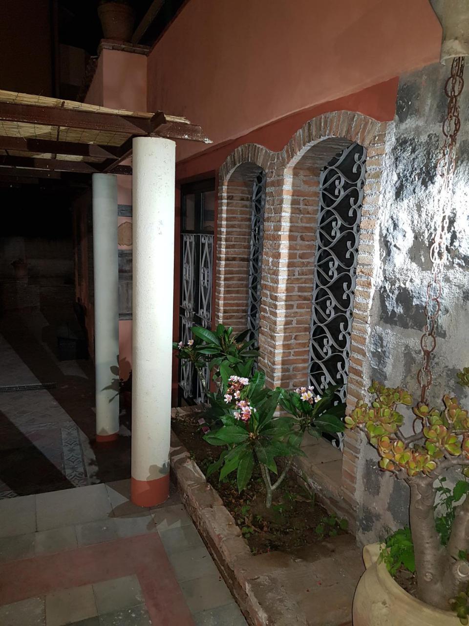 Original Sicily House Villa Santa Venerina Bagian luar foto