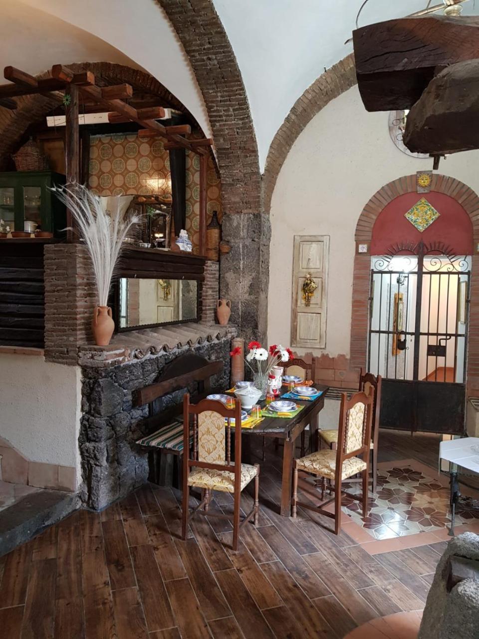 Original Sicily House Villa Santa Venerina Bagian luar foto